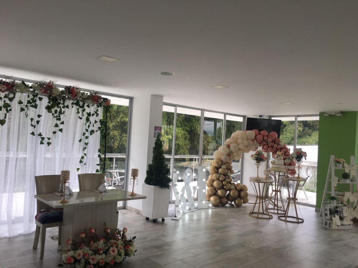 Luxury Hotel サンタ・ロサ・デ・カバル エクステリア 写真